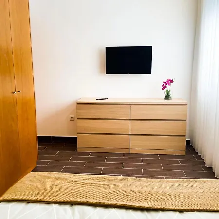 House 9