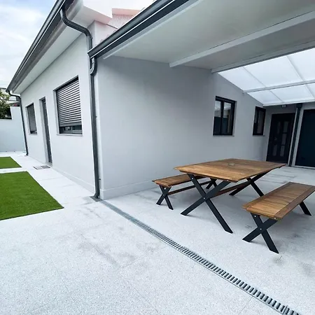 Prázdninový dům House 9 *